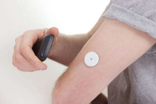 імплантовані пристрої для контролю діабету