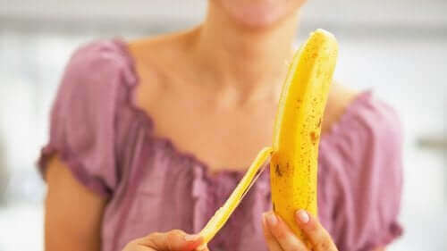 банани допомагають позбутися черевного жиру