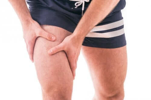вправа на квадрицепс при колінному остеоартриті