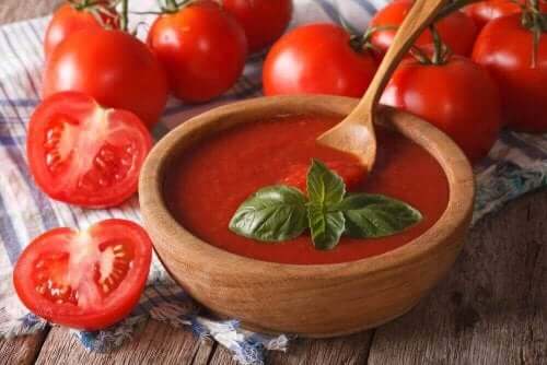 овочеві крем-супи з помідорами
