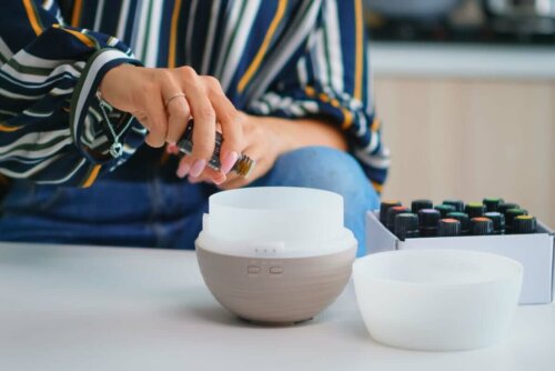 як ароматерапія допомагає полегшити менструальний біль